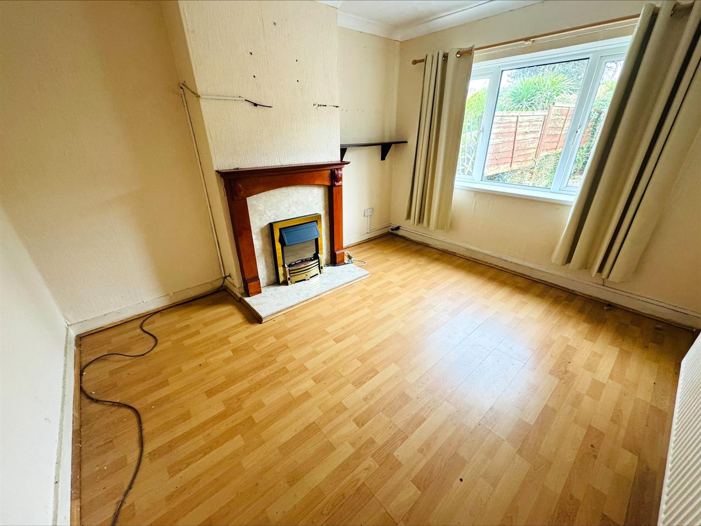 Dwyfor, Llanelli, SA14 9EH